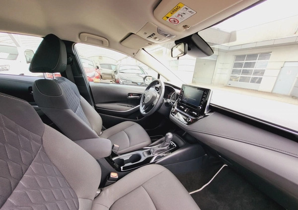 Toyota Corolla cena 102900 przebieg: 26099, rok produkcji 2022 z Czempiń małe 106